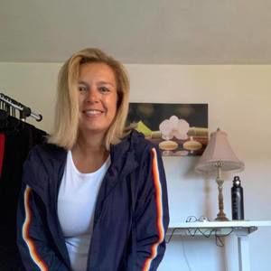 Meet your Posher, Denise